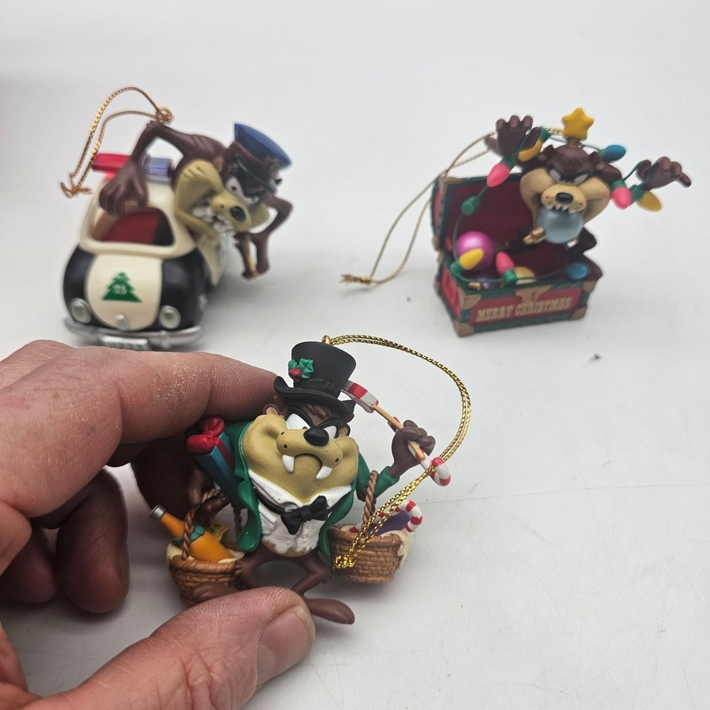 Warner Bros Taz Tasmanian Devil Christmas Ornaments Set 3 Vintage 90s Resin